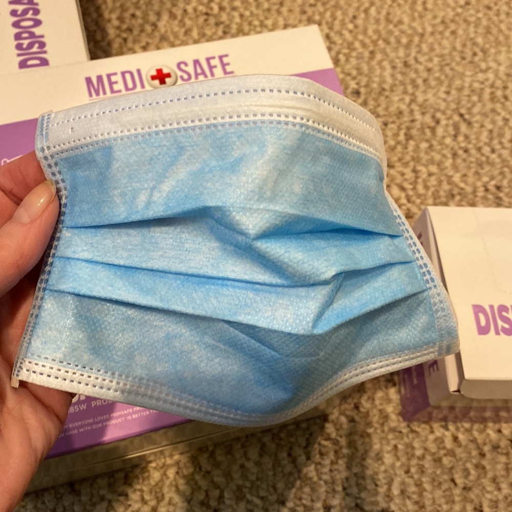 NIB Medi Safe 4 Boxes of 50 Pleated Earloop Disposable Face Masks Latex Free - Picture 10 of 15